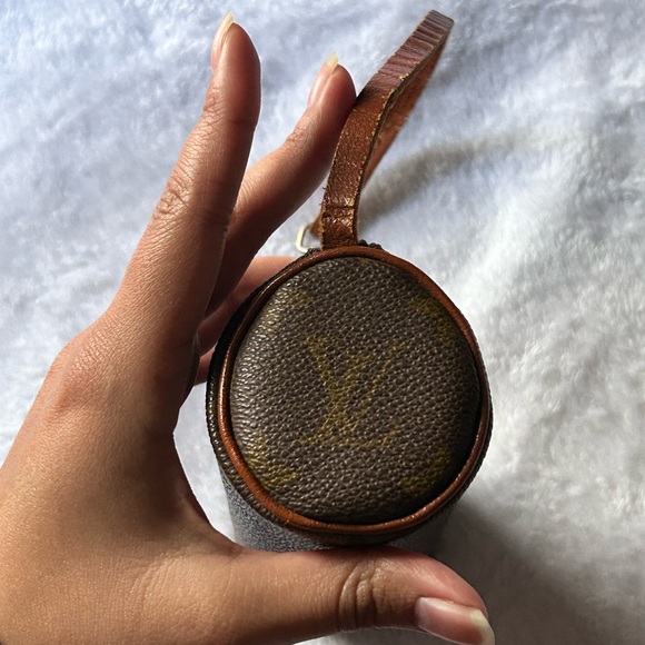 Louis Vuitton Vintage Authentic Monogram Mini Papillon Pochette - Picture 5 of 15